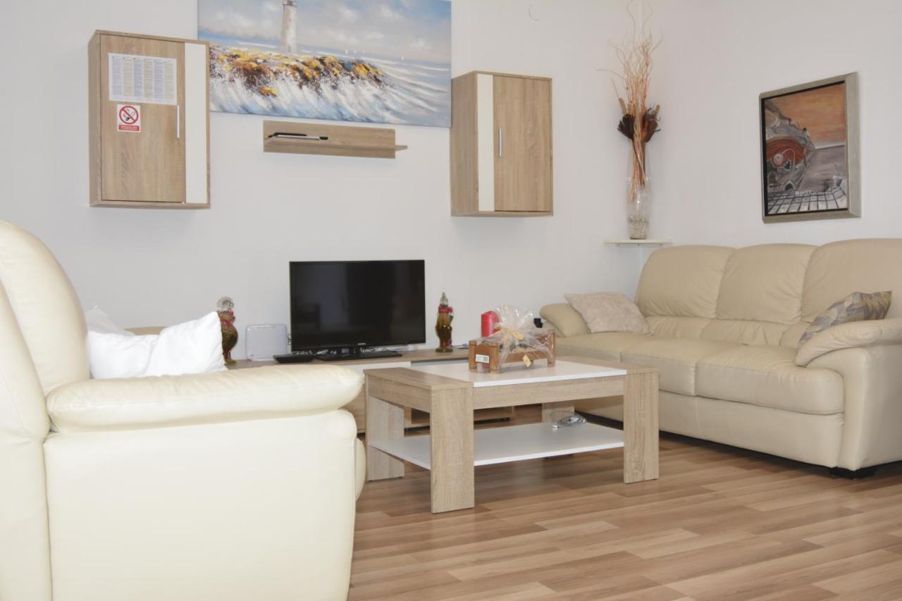Apartment Lana Senj  Eksteriør bilde